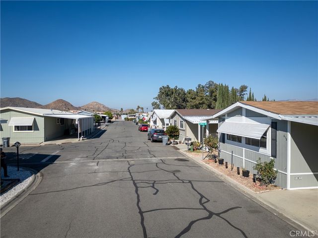 5001 W Florida 618, Hemet, CA 92545