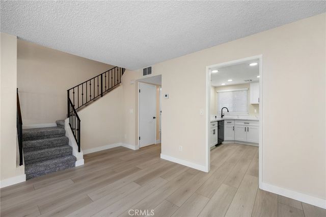 8347 Grenoble Street 9, Sunland, CA 91040