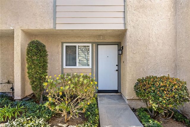 8347 Grenoble Street 9, Sunland, CA 91040