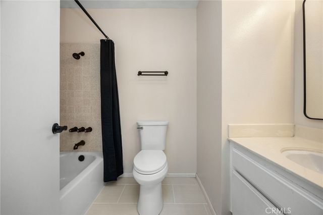 8347 Grenoble Street 9, Sunland, CA 91040