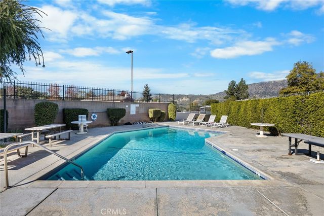 8347 Grenoble Street 9, Sunland, CA 91040