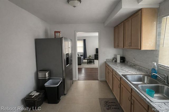 20541 Barlow Street, Detroit, MI 48205