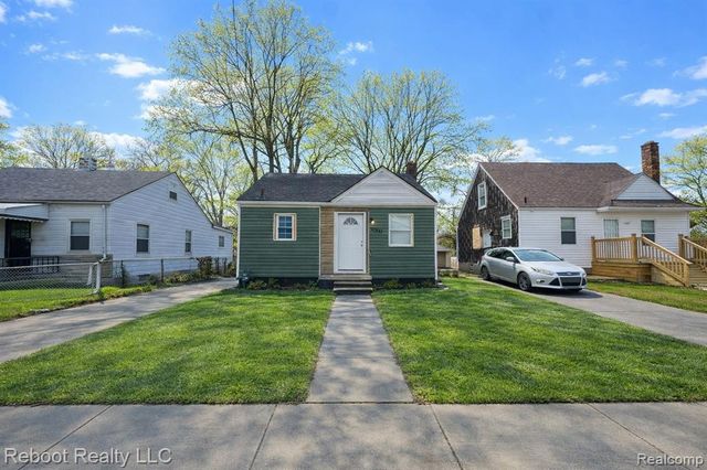 20541 Barlow Street, Detroit, MI 48205