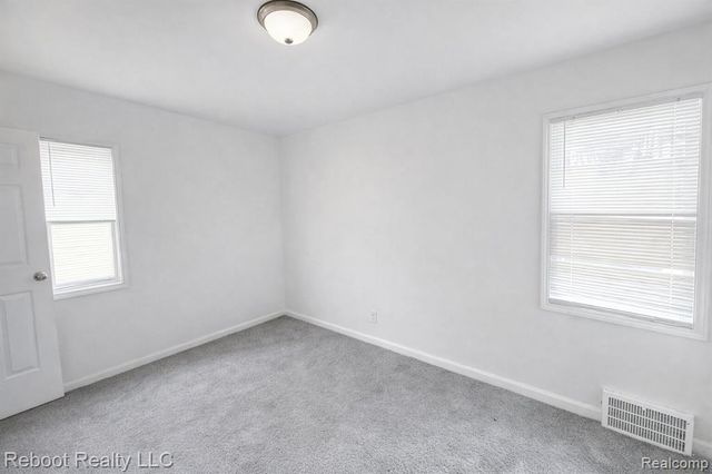 20541 Barlow Street, Detroit, MI 48205