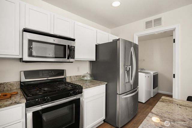 33828 SE Odell Street, Snoqualmie, WA 98065