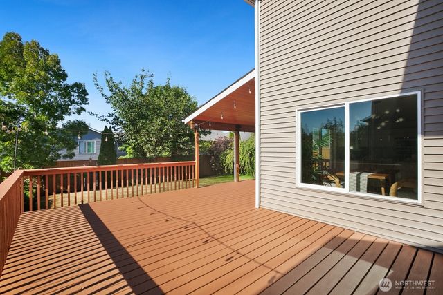 33828 SE Odell Street, Snoqualmie, WA 98065