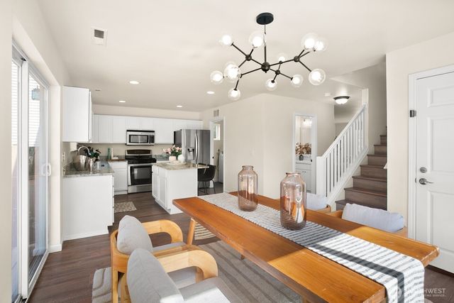 33828 SE Odell Street, Snoqualmie, WA 98065