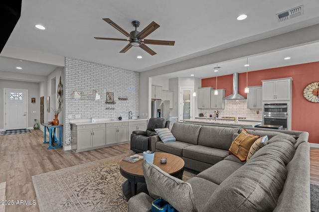 4265 COPPERHEAD Drive, Wickenburg, AZ 85390