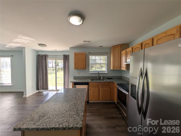11141 Carver Pond Road, Charlotte, NC 28269