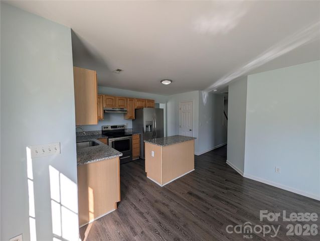 11141 Carver Pond Road, Charlotte, NC 28269