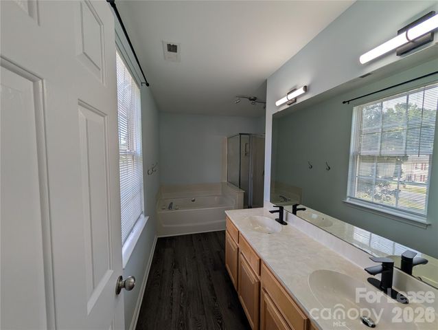 11141 Carver Pond Road, Charlotte, NC 28269