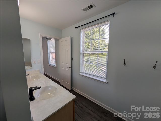 11141 Carver Pond Road, Charlotte, NC 28269