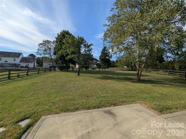 11141 Carver Pond Road, Charlotte, NC 28269
