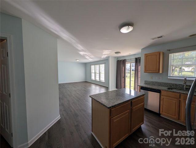 11141 Carver Pond Road, Charlotte, NC 28269