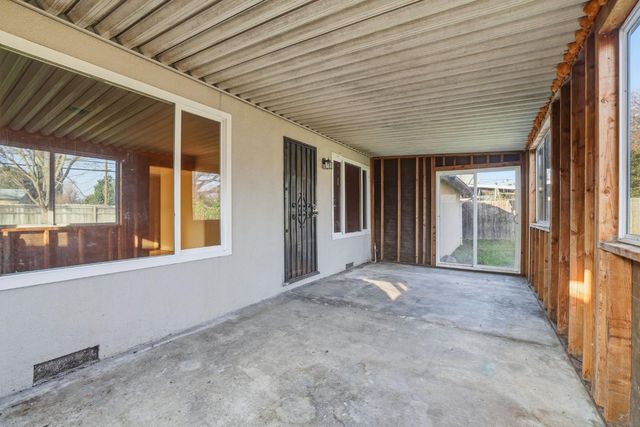 5674 Rio Verde Way, North Highlands, CA 95660