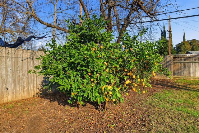 5674 Rio Verde Way, North Highlands, CA 95660