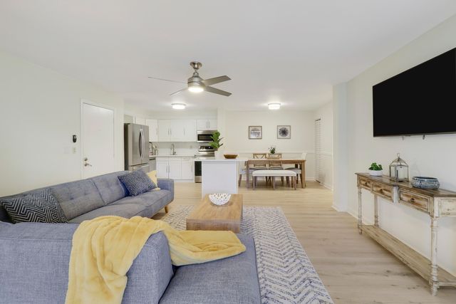 1107 Duncan Circle 102, Palm Beach Gardens, FL 33418