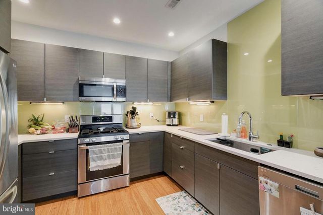 1637 CARPENTER ST, Philadelphia, PA 19146