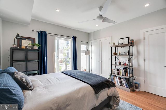 1637 CARPENTER ST, Philadelphia, PA 19146