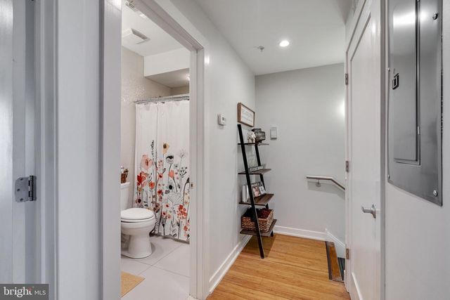 1637 CARPENTER ST, Philadelphia, PA 19146