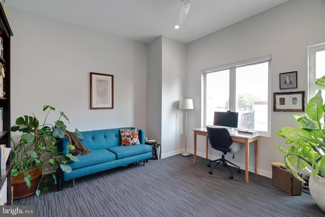 1637 CARPENTER ST, Philadelphia, PA 19146