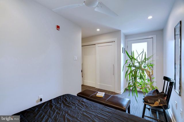 1637 CARPENTER ST, Philadelphia, PA 19146