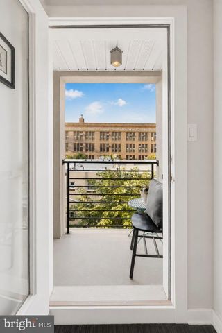 1637 CARPENTER ST, Philadelphia, PA 19146