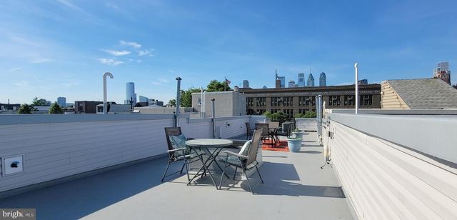 1637 CARPENTER ST, Philadelphia, PA 19146