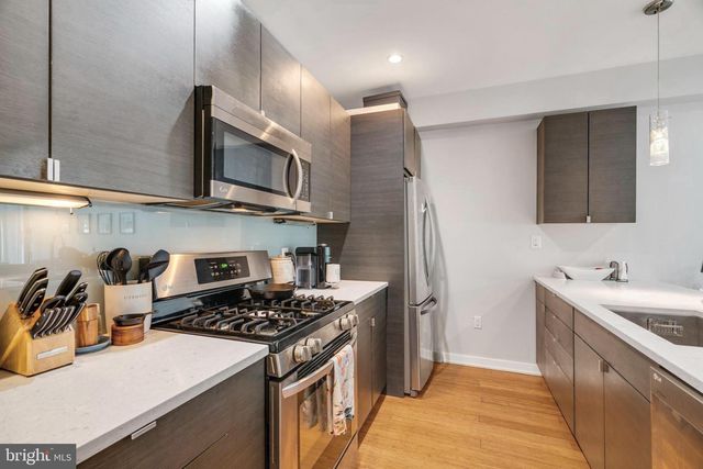 1637 CARPENTER ST, Philadelphia, PA 19146