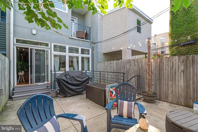 1637 CARPENTER ST, Philadelphia, PA 19146