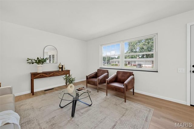 1360 Arlington Drive, Florissant, MO 63033