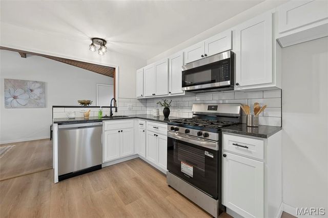 1360 Arlington Drive, Florissant, MO 63033