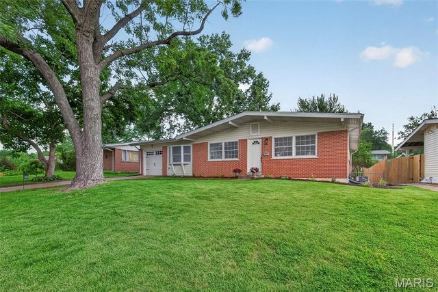 1360 Arlington Drive, Florissant, MO 63033