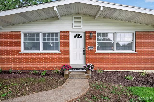 1360 Arlington Drive, Florissant, MO 63033