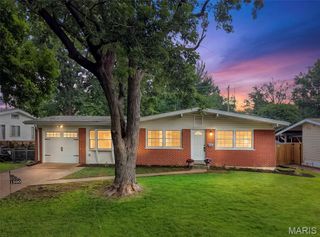 1360 Arlington Drive, Florissant, MO 63033