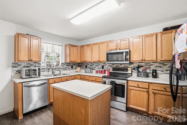 1217 Jordans Pond Lane, Charlotte, NC 28214