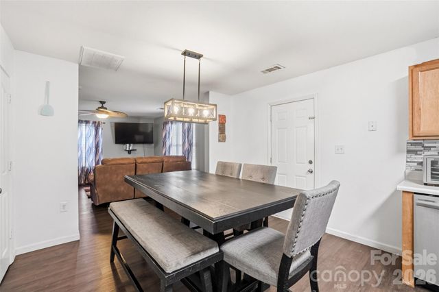 1217 Jordans Pond Lane, Charlotte, NC 28214