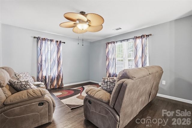 1217 Jordans Pond Lane, Charlotte, NC 28214