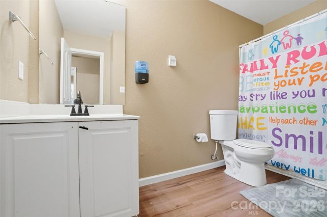 1217 Jordans Pond Lane, Charlotte, NC 28214