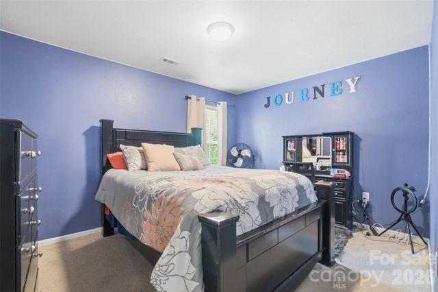 1217 Jordans Pond Lane, Charlotte, NC 28214