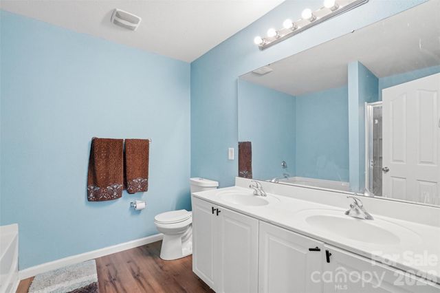 1217 Jordans Pond Lane, Charlotte, NC 28214