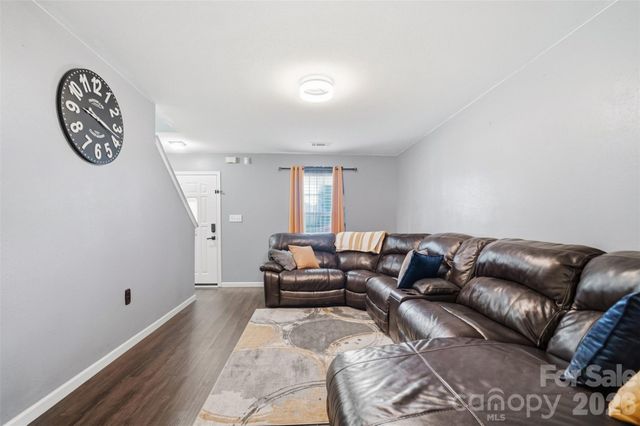 1217 Jordans Pond Lane, Charlotte, NC 28214