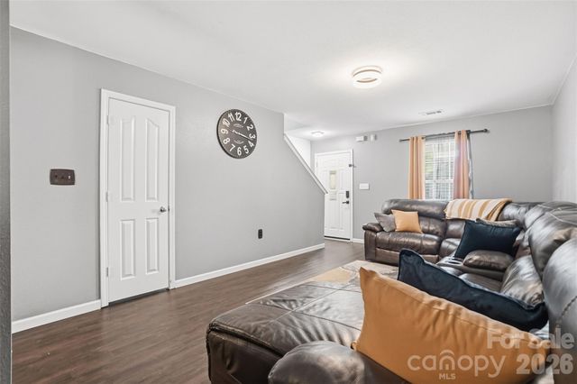 1217 Jordans Pond Lane, Charlotte, NC 28214