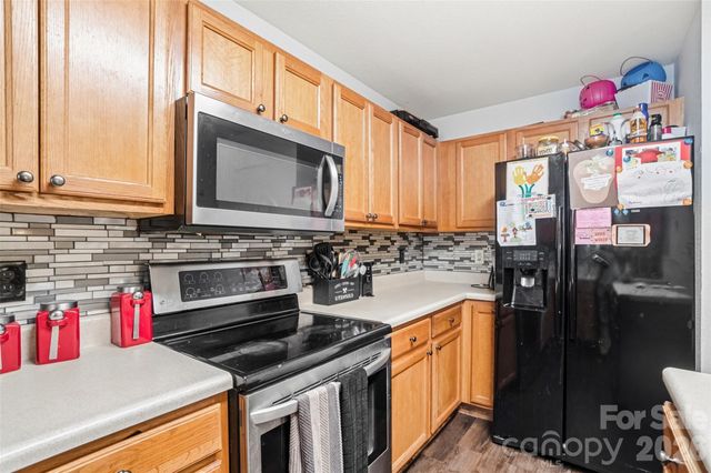 1217 Jordans Pond Lane, Charlotte, NC 28214