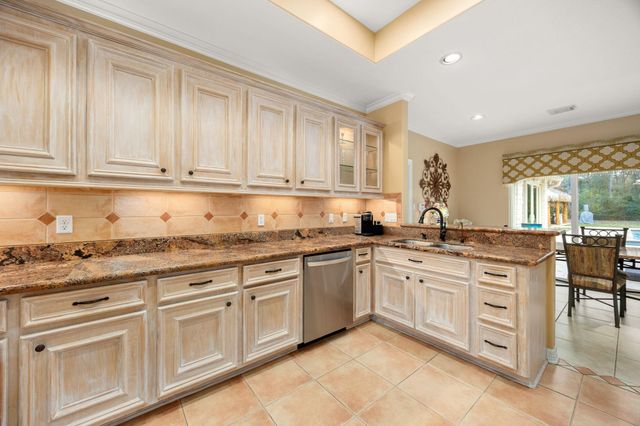 11984 White Oak Crossing, Conroe, TX 77385