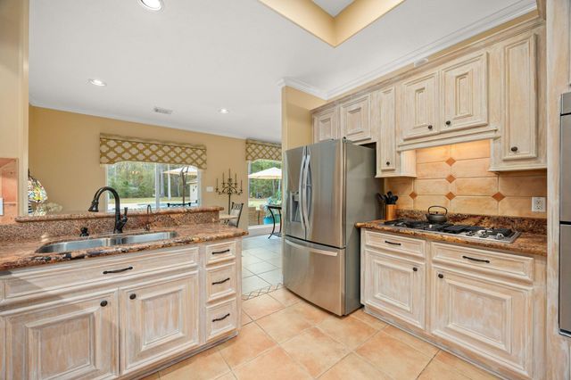 11984 White Oak Crossing, Conroe, TX 77385