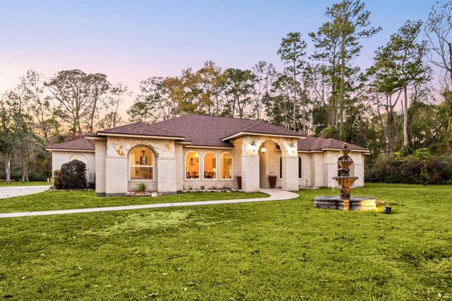 11984 White Oak Crossing, Conroe, TX 77385