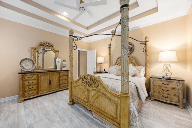 11984 White Oak Crossing, Conroe, TX 77385