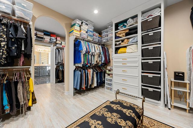 11984 White Oak Crossing, Conroe, TX 77385