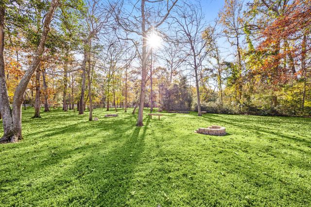 11984 White Oak Crossing, Conroe, TX 77385